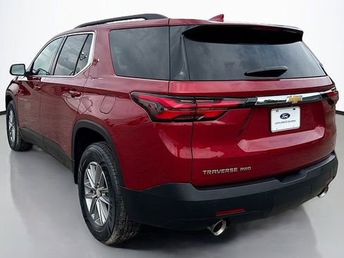 Used 2022 Chevrolet Traverse LT image 7