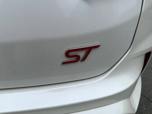Used 2019 Ford Edge ST AWD/4WD image 17