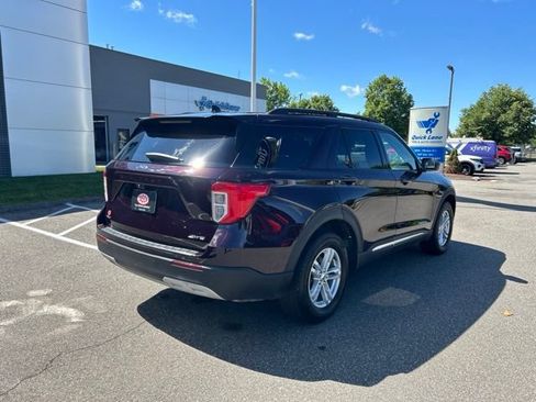 Used 2023 Ford Explorer XLT w/ Equipment Group 202A AWD/4WD image 7