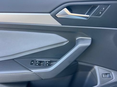 New 2026 Volkswagen Jetta SE FWD image 11