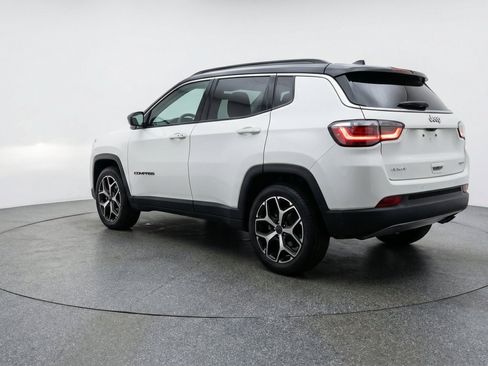 Used 2025 Jeep Compass Limited AWD/4WD image 6