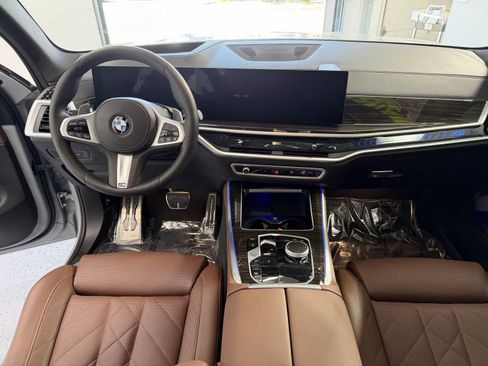 Used 2024 BMW X5 xDrive40i w/ M Sport Package AWD/4WD image 12