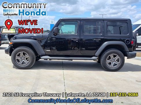 Used 2021 Jeep Wrangler Unlimited Sport AWD/4WD image 4