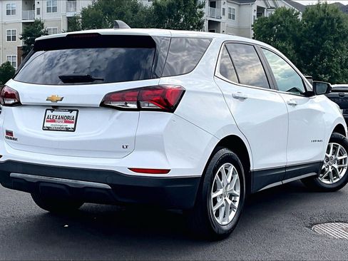 Used 2023 Chevrolet Equinox LT FWD image 12