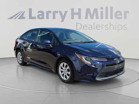 Used 2024 Toyota Corolla LE FWD image 7