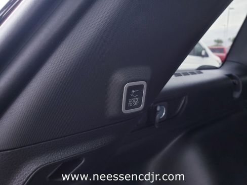 New 2025 Jeep Grand Cherokee Limited image 26