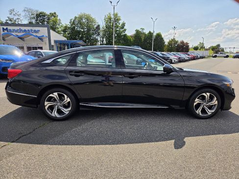 Used 2018 Honda Accord EX image 5
