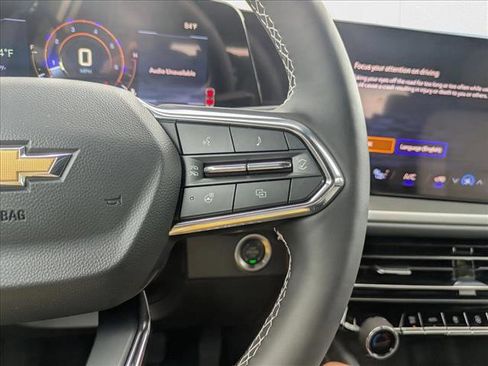 New 2025 Chevrolet Traverse LT image 15