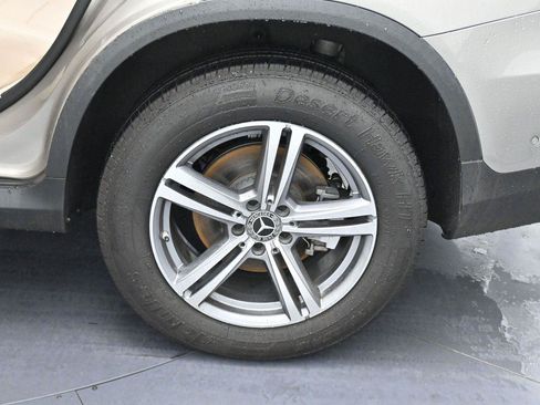 Used 2021 Mercedes-Benz GLC 300 4MATIC image 36