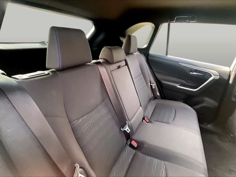 Used 2025 Toyota RAV4 SE AWD/4WD image 17