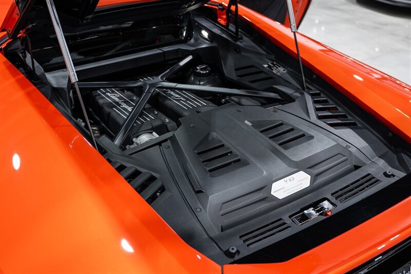 Used 2020 Lamborghini Huracan EVO AWD/4WD image 40
