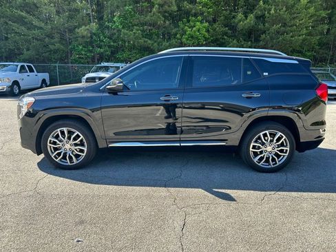 Used 2022 GMC Terrain Denali w/ Denali Premium Package AWD/4WD image 4