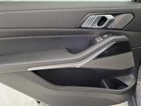 Used 2024 BMW X7 M60i w/ Executive Package image 20