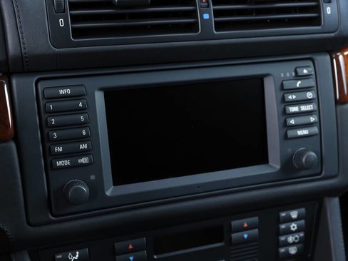 Used 2003 BMW M5 image 58