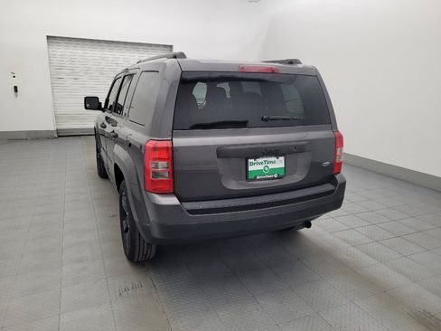 Used 2014 Jeep Patriot Sport image 6