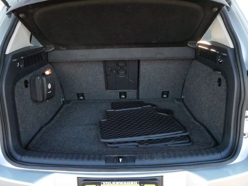 Used 2013 Volkswagen Tiguan SE image 18
