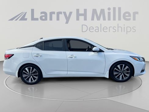 Used 2021 Nissan Sentra SV w/ SV Premium Package FWD image 6
