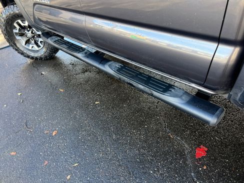 Used 2022 Toyota Tacoma TRD Off-Road image 31