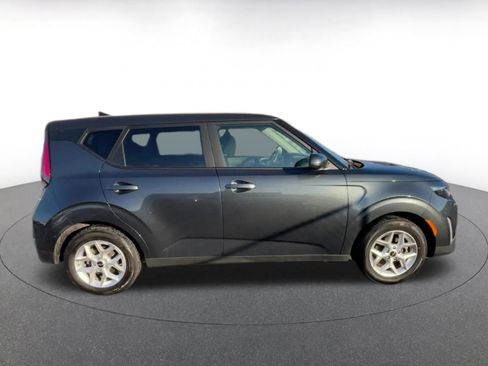 Used 2025 Kia Soul LX w/ LX Technology Package image 16
