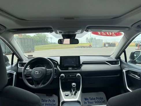 Used 2021 Toyota RAV4 XLE w/ Convenience Package AWD/4WD image 12