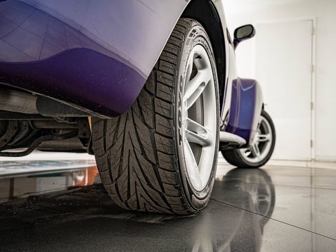 Used 2004 Chevrolet SSR w/ Preferred Equipment Group image 45