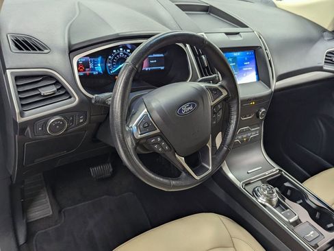 Used 2020 Ford Edge SEL w/ Convenience Package image 3