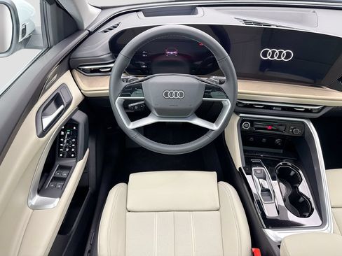 Certified 2025 Audi Q5 Premium Plus w/ Premium Plus AWD/4WD image 11