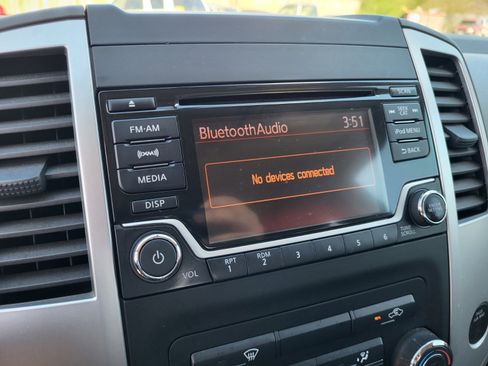 Used 2018 Nissan Frontier SV image 20