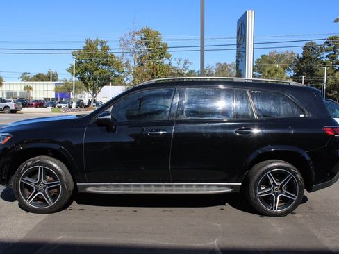 Certified 2022 Mercedes-Benz GLS 450 4MATIC w/ AMG Line Exterior image 9
