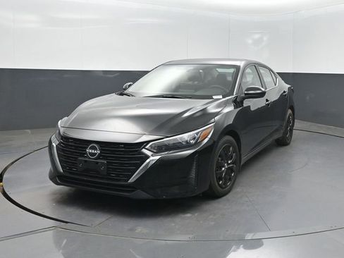 Used 2025 Nissan Sentra S FWD image 1