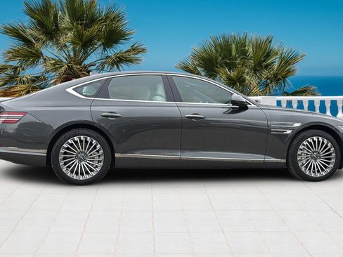 Used 2024 Genesis G80 image 4