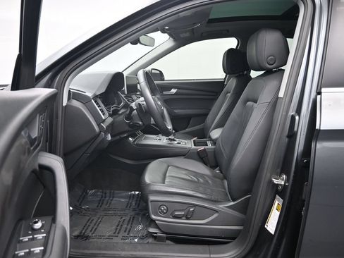 Used 2020 Audi Q5 e Premium Plus w/ Premium Plus Package AWD/4WD image 27