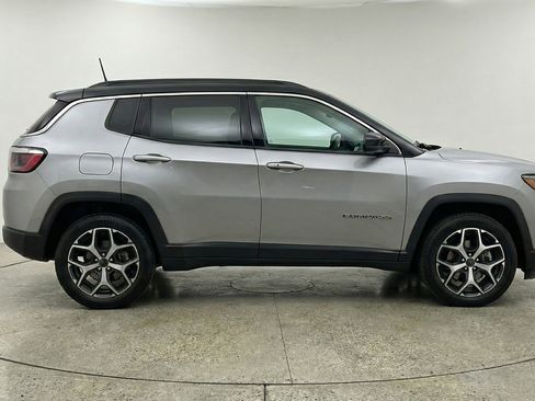 Used 2025 Jeep Compass Limited AWD/4WD image 11