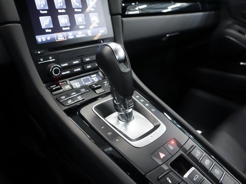 Used 2018 Porsche 911 Carrera T RWD image 16