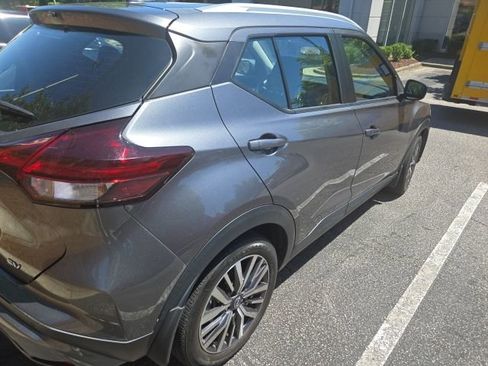 Used 2023 Nissan Kicks SV FWD image 5
