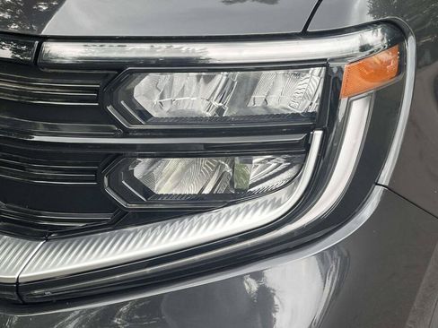 Used 2025 Ford Expedition Platinum AWD/4WD image 13