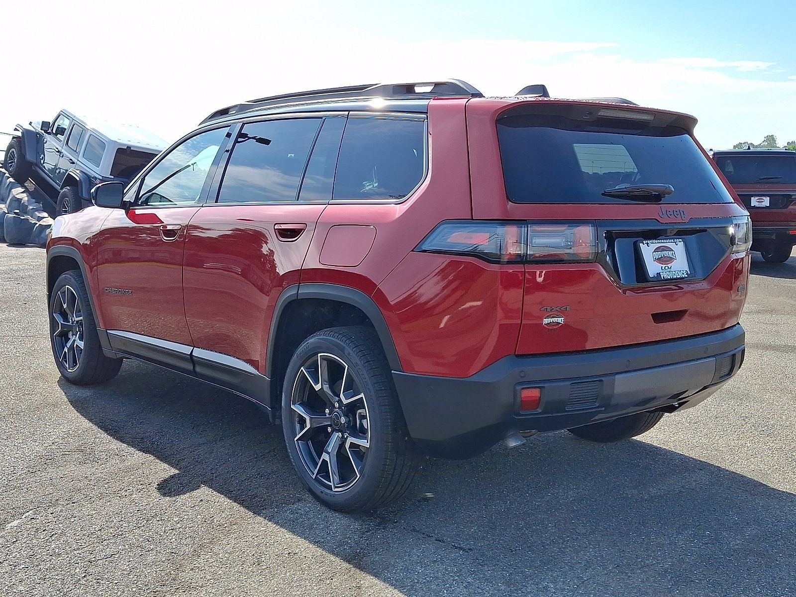 New 2026 Jeep Cherokee Overland w/ Trailer Tow Group AWD/4WD image 3