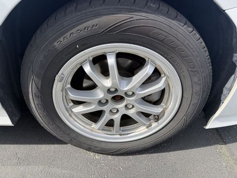 Used 2021 Toyota Prius L Eco image 7