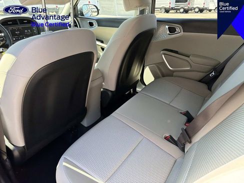 Used 2025 Kia Soul LX FWD image 13