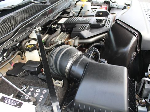 Used 2022 RAM 5500 Tradesman AWD/4WD image 32