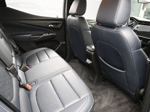 Used 2022 Chevrolet Bolt EUV LT w/ Convenience Package image 31