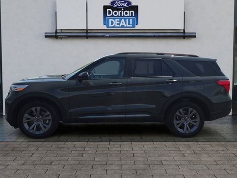 Used 2023 Ford Explorer XLT w/ Equipment Group 202A AWD/4WD image 6