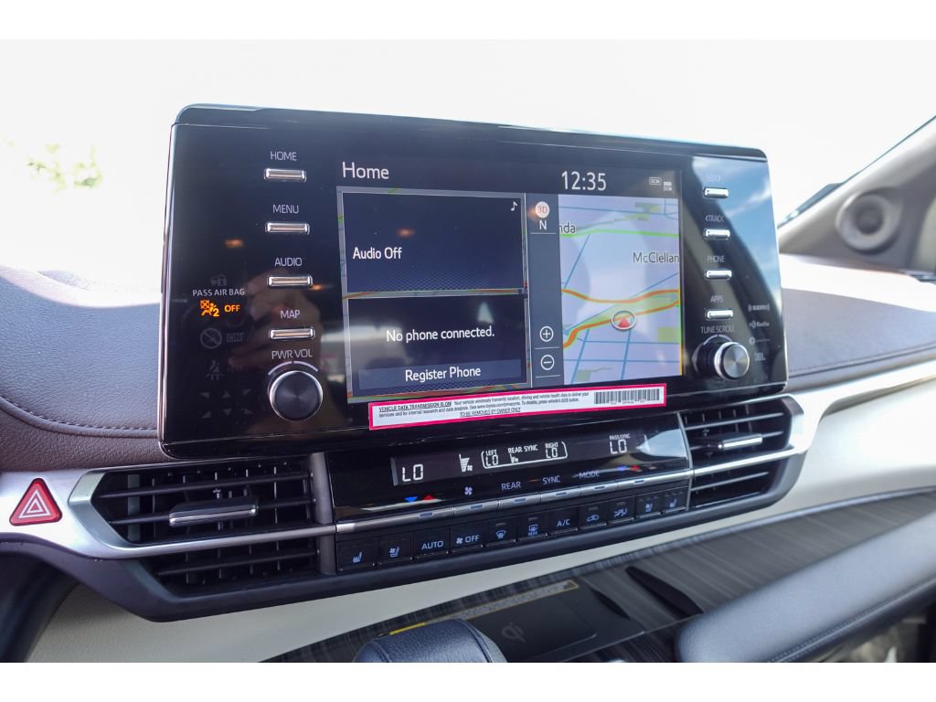 Certified 2024 Toyota Sienna Platinum FWD image 15