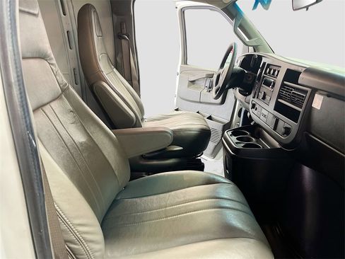 Used 2024 Chevrolet Express 2500 w/ Driver Convenience Package image 24