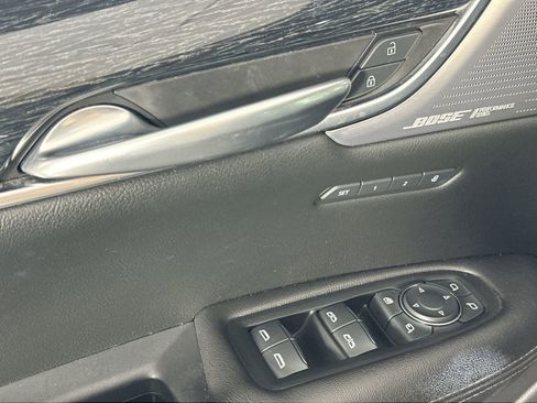 Used 2023 Cadillac XT5 Premium Luxury image 13