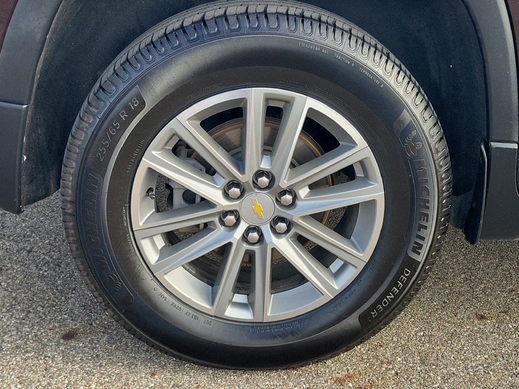 Used 2022 Chevrolet Traverse LT FWD image 38
