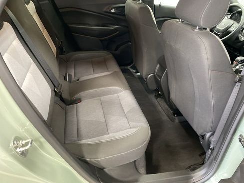 Used 2024 Chevrolet Trax RS w/ Driver Confidence Package FWD image 12