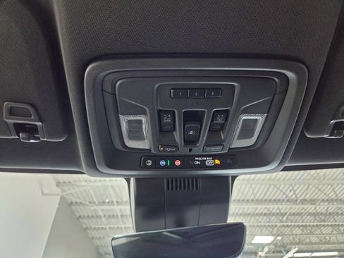 Used 2024 GMC Sierra 2500 AT4 w/ Technology Package AWD/4WD image 53