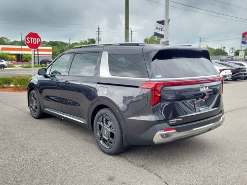 New 2026 Kia Carnival SX FWD image 4