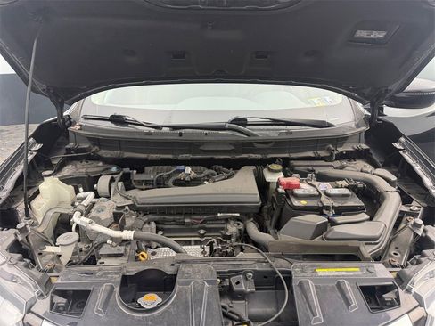 Used 2020 Nissan Rogue SV image 25